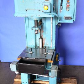 4 Ton,Denison#MULTIPRESS, hydraulic C-frame press,18" x 11 bed,dual electric finger button operation,psi gauge,#A2257