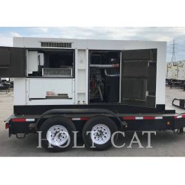 194 KWMultiquip # DCA-220SSCU, 480V., SAE, monté sur remorque double essieu, 2620,3875,2305 hrs, 11