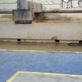 Flow # IFB624, chorro de agua, 6 'x 24', 100 HP, 60000 PSI, controlador CNC basado en Flow PC, 2008