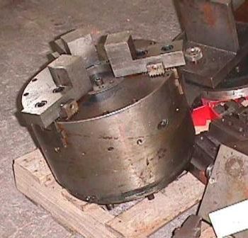 16"Cushman, Hydraulic 3-Jaw chuck, 16 diameter, 4.625 bore