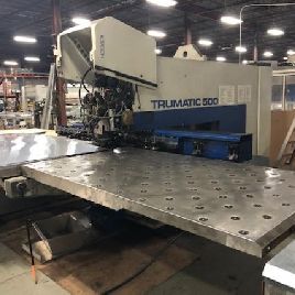 25 tonnes, Trumpf n ° TC500 / 1300, 18 stations, 52 "x 100 feuilles, écran CRT Bosh TrumaGraph, 1995, n ° 3957