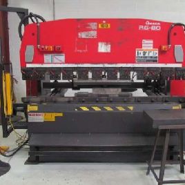 88 toneladas, Amada # RG80, prensa plegadora hidráulica, 98.7 "OA, 80.8 BH, NC9EX-II CNC de 3 ejes BG, 1998