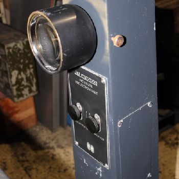 30"Jones &amp; LamsonMetrology #EPIC-230, 8.5 x 32 table,swivel adj 0-15°in/out,10,20,31.25,50x