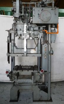 12 Ton,Hannifin, 4-post,18" stroke,24 DL,35 x 18 bed,1500 IPM advance,15 HP,’70,#2159