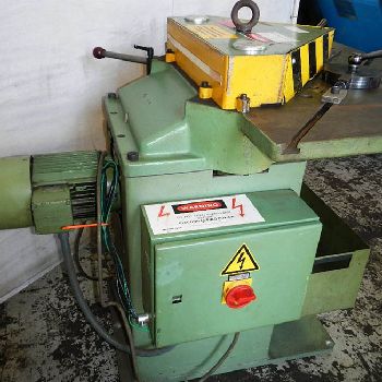 5/32" x 8-7/8 x 8-7/8Boschert#PN4, 35.75 x 24.5 table, power notcher, 1993, #158659