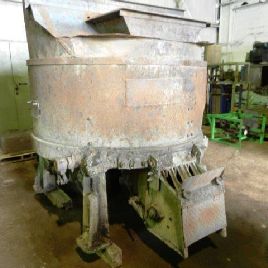 Simpson#2UD, batch muller, s/n #83221, gear box model 603845, ratio 18.7, discharge aerator, #10848