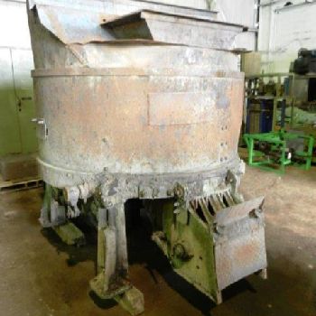 Simpson#2UD, batch muller, s/n #83221, gear box model 603845, ratio 18.7, discharge aerator, #10848