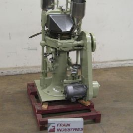 6.5 Ton, Manesty / Bosch # BB3B, automático, 33 estaciones, 2 capas, prensa rotatoria de tabletas, hasta 1884 tabletas / minuto (2 disponibles)