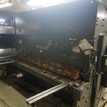 1/2" x 10’Wysong &amp; Mileshydraulic shear, FOPBG, still under power, $39,995 Curt 320-333-6084