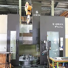 Hankook # VTC-200E, mesa de 78 ", columpio 98, str de 59 ram, mesa de eje C, fresado en vivo, F32i, '13, # 28114