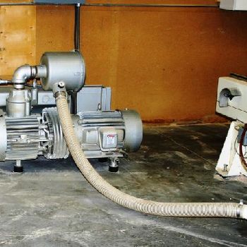 Thermwood#C40, 4-Axis router,5â€™ x10â€™ table,126" X,73 Y,8.8 Z,91000 Super control,2000