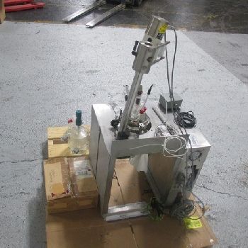 500/250 MLHELUK Auto.Borosllicate glass jacketed 4" diameter x 5 straight side,dish top/bottom,hemi-bottom,agit.dr,2004,#50036