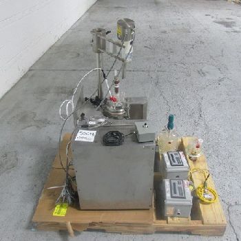 500/250 MLHELUK Auto.Borosllicate glass jacketed 4" diameter x 5 straight side,dish top/bottom,hemi-bottom,agit.dr,2004,#50036