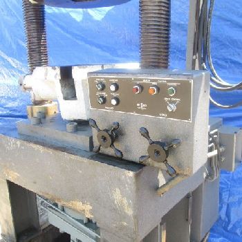200000 lb.Tinius-Olsen, tensile/compression tester with micrometer adjustment
