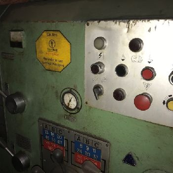 54" x 336Giana, powered compound,cuts tapers &amp; tapered threads,used very little,1980s