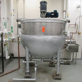 500 gal. CE Howard, kettel con camisa de acero inoxidable de doble movimiento, todos los controles, 50 psi, 1959