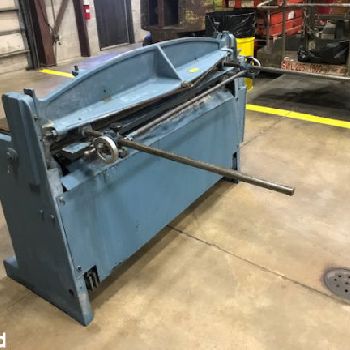 16 ga. x 4.4’Pexto#PH52A, hydraulic shear, 28" ROMBG via hand wheel, 2 HP, #28118