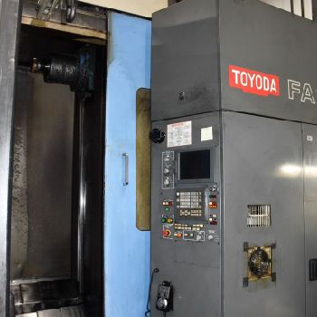 Toyoda#FA-1050, HMC,60 ATC,62.9" X,55.1 Y,45.2 Z,6k RPM,Fanuc 16iM,chip conv,2001