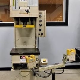 22 Ton,Minster#B1-22, 1-1/4" stroke,7 SH,2 adjustment,55 PSI,5 HP,air clutch,air brake,work light,S/N 14022