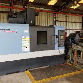 Doosan #DNM650, 50" X,26 Y,24 Z,12k RPM,20 SMTC,CT40,51x26,Fanuc i,R/T,4th table,’10
