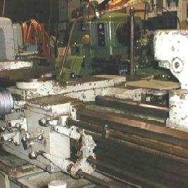 25 "x 72Monarch # 612, 1500 об / мин, 25 л.с., задняя бабка, система охлаждающей жидкости и поддон для стружки