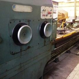 50 "x 393Poreba # TCG125 / 10M, giro de 1250 mm, OCS de 940 mm, placa frontal de 4 mordazas, 100 HP