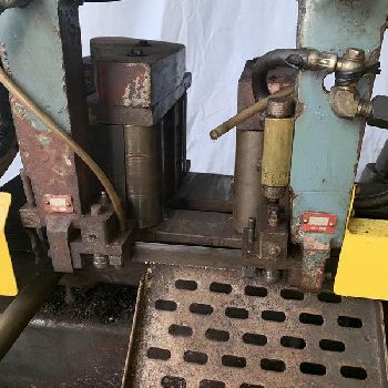 10" X 10Cosen#AH250, automatic horizontal bandsaw, 1 blade,49-330 FPM,2 HP,vise,front length ga,#11086