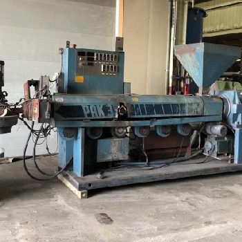 3.5" Akron #PAK350, extruder, 30:1 L/D ratio, vented barrel, #15931J