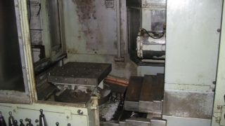 Hitachi-Seiki#HC400, 20" X,18 Y,18 Z,Fanuc 15M,30 ATC,6000 RPM,taper,conveyor,â€™90