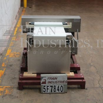 Loma#IQ2Max, 304 Stainless Steel metal detector, rated from 20-200 FPM, with 26" wide x 84 long neoprene belt (2 available)