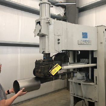 200 KVATaylor-Winfield, 48" thrt, 440/460/480 V., 1-phase, longitudinal seam welder