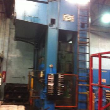 700 Ton,USI Clearing, housing type,30" str,58 DL,97 x 60 bed,150 ton cushion,#B1011