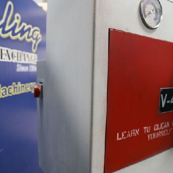 41"DakeJohnson #V-40, deep throat, vertical band saw, 26.5 x 26.5 tilting work table, #A5678