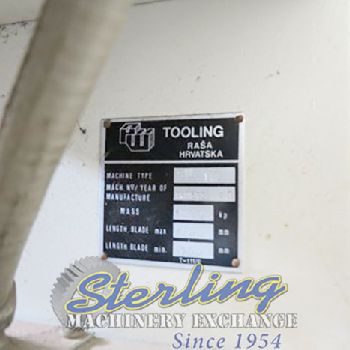 41"DakeJohnson #V-40, deep throat, vertical band saw, 26.5 x 26.5 tilting work table, #A5678