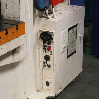 100 Ton,Aida#PP-XGO-100SU(I), 6.6" str,2.9 adj., hydraulic punch press, one shot lube, #A5325