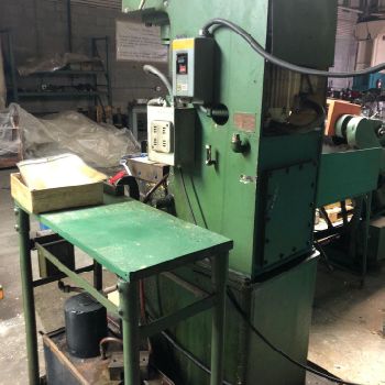 5 Ton,Hannifin#F-50, hydraulic press, 15 gal. reservoir, plugged in, #10463