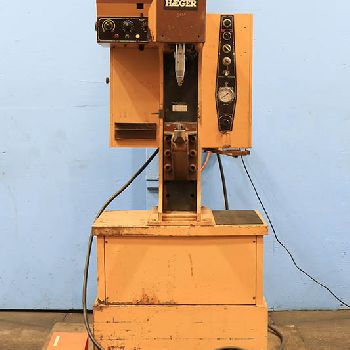 6 Ton,Haeger#HP6-B, hardware insertion, 18" throat, foot pedal, batch counter, 1-1/2 HP, #156843