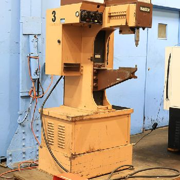 6 Ton,Haeger#HP6-B, hardware insertion, 18" throat, foot pedal, batch counter, 1-1/2 HP, #156843