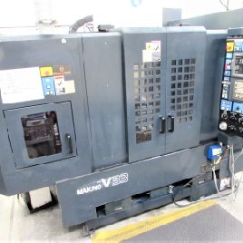 Makino # V33, CNC VMC de alta velocidad, 23.62 "X, 15.74 Y, 13.78 Z, 25 ATC, 30000 RPM, Pro 3 CNC, sonda, longitud de herramienta láser, 2003