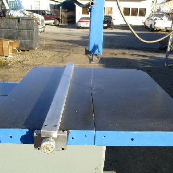 20" x 13DoAll#2013-10, vertical band saw, with welder, 30 x 24 tilting table, 2 HP, 50-5200 fpm, Serial # 339-76307