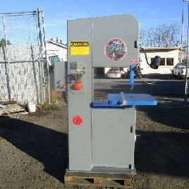 20 "x 13 DoAll # 2013-10, sierra de cinta vertical, con soldadora, mesa inclinable 30 x 24, 2 HP, 50-5200 fpm, # de serie 339-76307