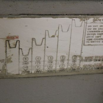 24"Grob#NS24, vertical band saw,12 u/guide,28 x 24 table,blade welder,1 HP,#64387