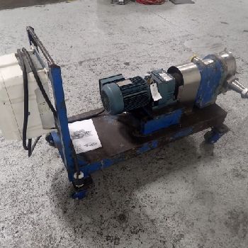 2.5"Waukesha#125, Rotary Lobe Pump, Stainless Steel, 5 HP, 16.79:1 gearbox, on cart, 230/460 V., #3162-5