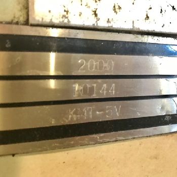 Kingston#KMT-5V, 10" x 50 T-slotted table, PF, #40 taper, 2-Axis DRO, hardways, 2000