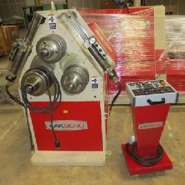 3 "x 3 x 5 / 16Akyapak # APK-81, rollo angular, DRO, transmisión hidráulica y rodillos guía, herramientas estándar