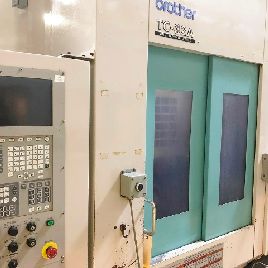 Brother # TC-32A, 4 ejes, 17.7 "X, 12.6 Y, 16.1 Z, 16000 RPM, 26 ATC, control CNC-B00, bajas horas, â € ™ 01