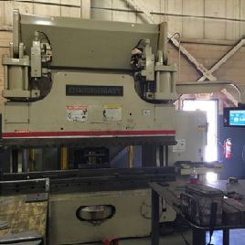 175 тонн, Цинциннати # 175AF6, гидравлический листогибочный пресс, 8 OA, 6,5 "BH, 10 ул., 12 т, 25 л.с.