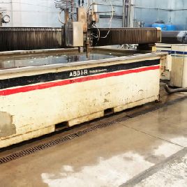 Ingersoll-Rand Acculine # RP-126, 55k psi, mesa de 6 '' x 12 '', 50 HP, Burny 10 CNC, 1999, # 29525