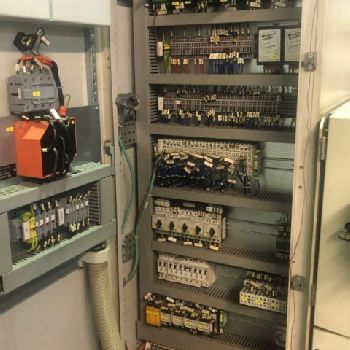 Schenck#442-FBTU, semi auto balancing machine,cutting head,3-Jaw chuck,2006