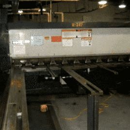 1/4 "x 10’Cincinnati # 2500FSU, Cisaille de puissance hydraulique, 48 FOPBG, 25 HP, 32-70 SPM, commande programmable